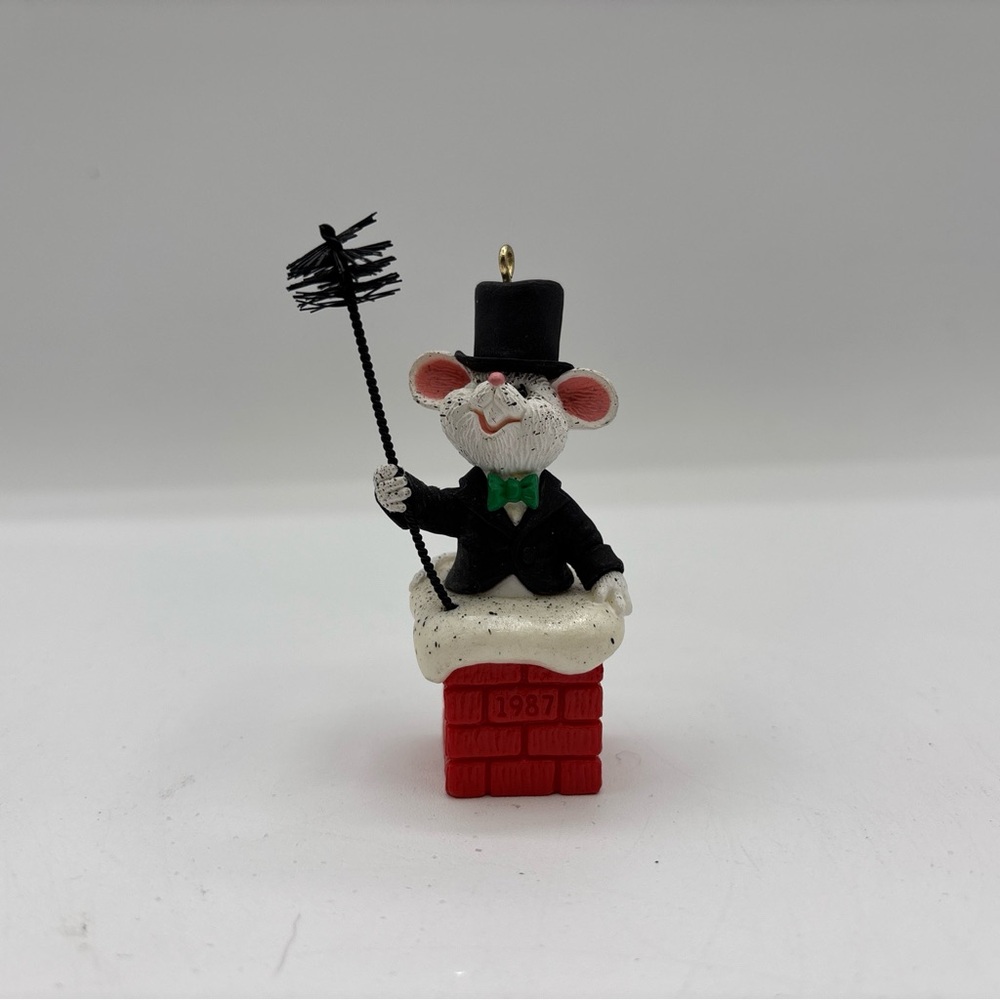 Hallmarkโ Keepsake Ornament Artist Favorite 1987 Vintage Wee Chimney Sweep
